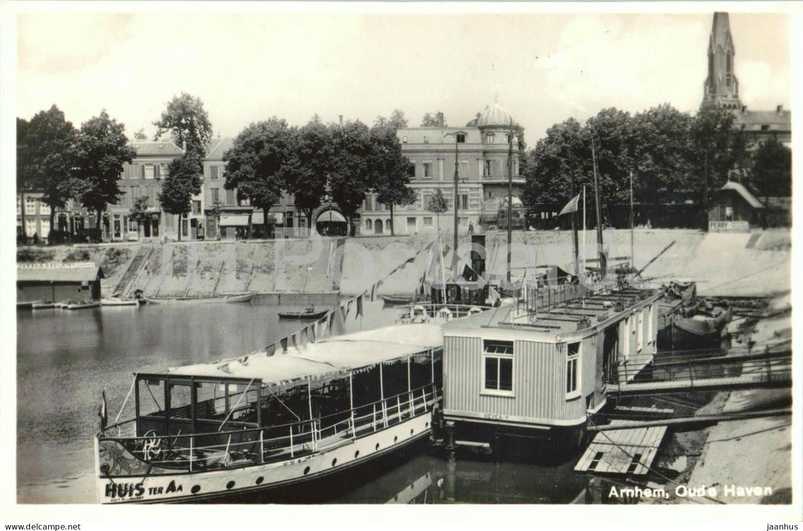Arnhem Oude Haven - old harbour - boat - waterfront - 552 - old postcard - Netherlands - unused - JH Postcards