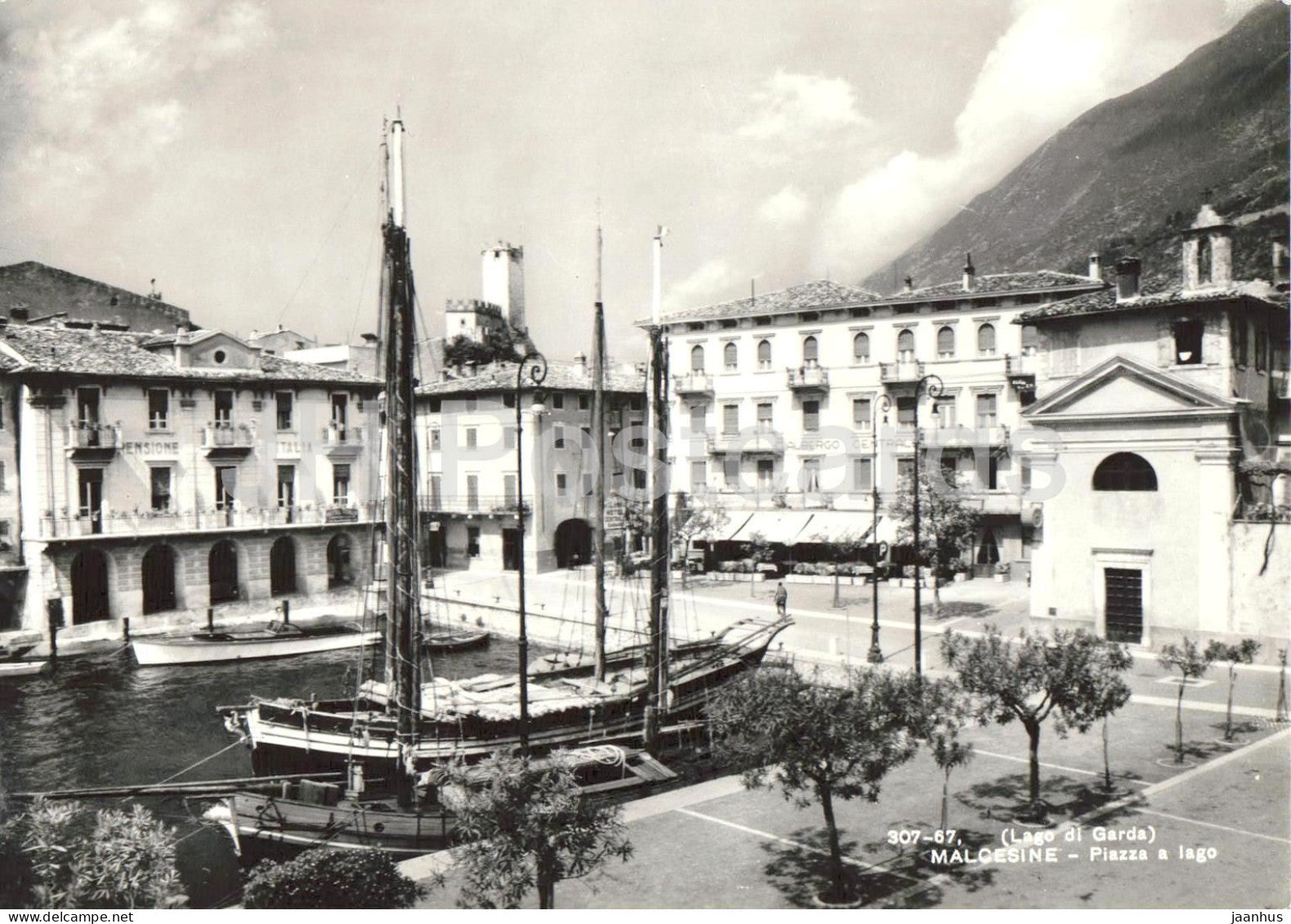 Lago di Garda - Malcesine - Piazza a lago - harbor - boat - ship - town square - 307-67 - old postcard - Italy - unused - JH Postcards