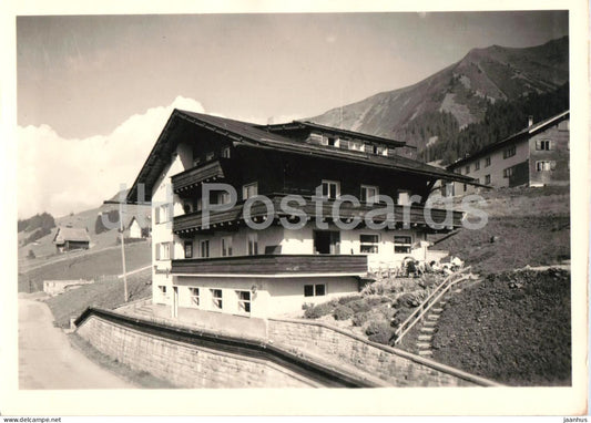Berghaus Sonnenheim Riezlern im Kleinwalsertal - guesthouse - alpine hotel - old postcard - Austria - unused - JH Postcards