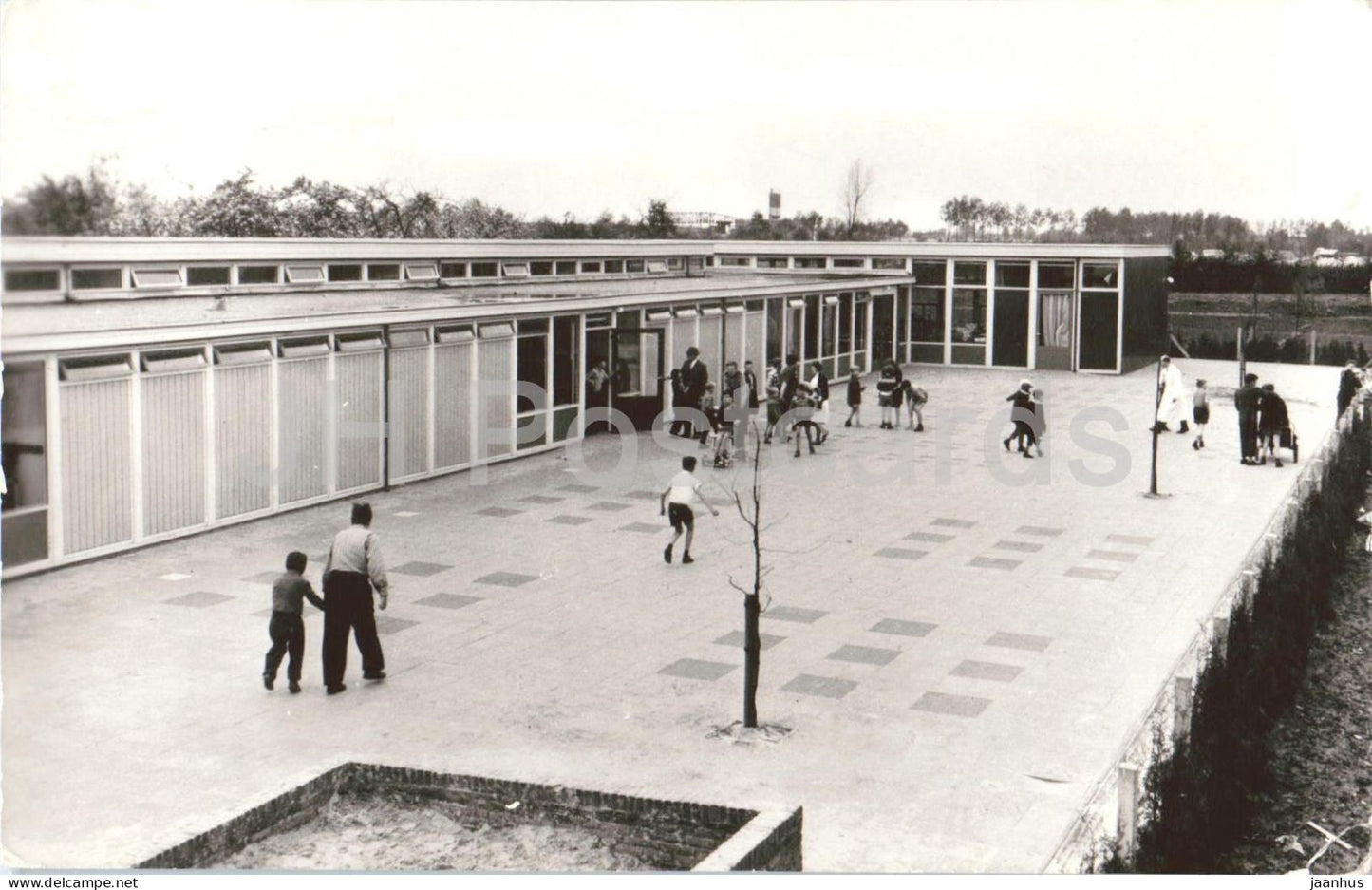 Huize Zonhove R. K. Internaat voor Jongens - Zonhove House - children courtyard - 1960s - Netherlands - used - JH Postcards