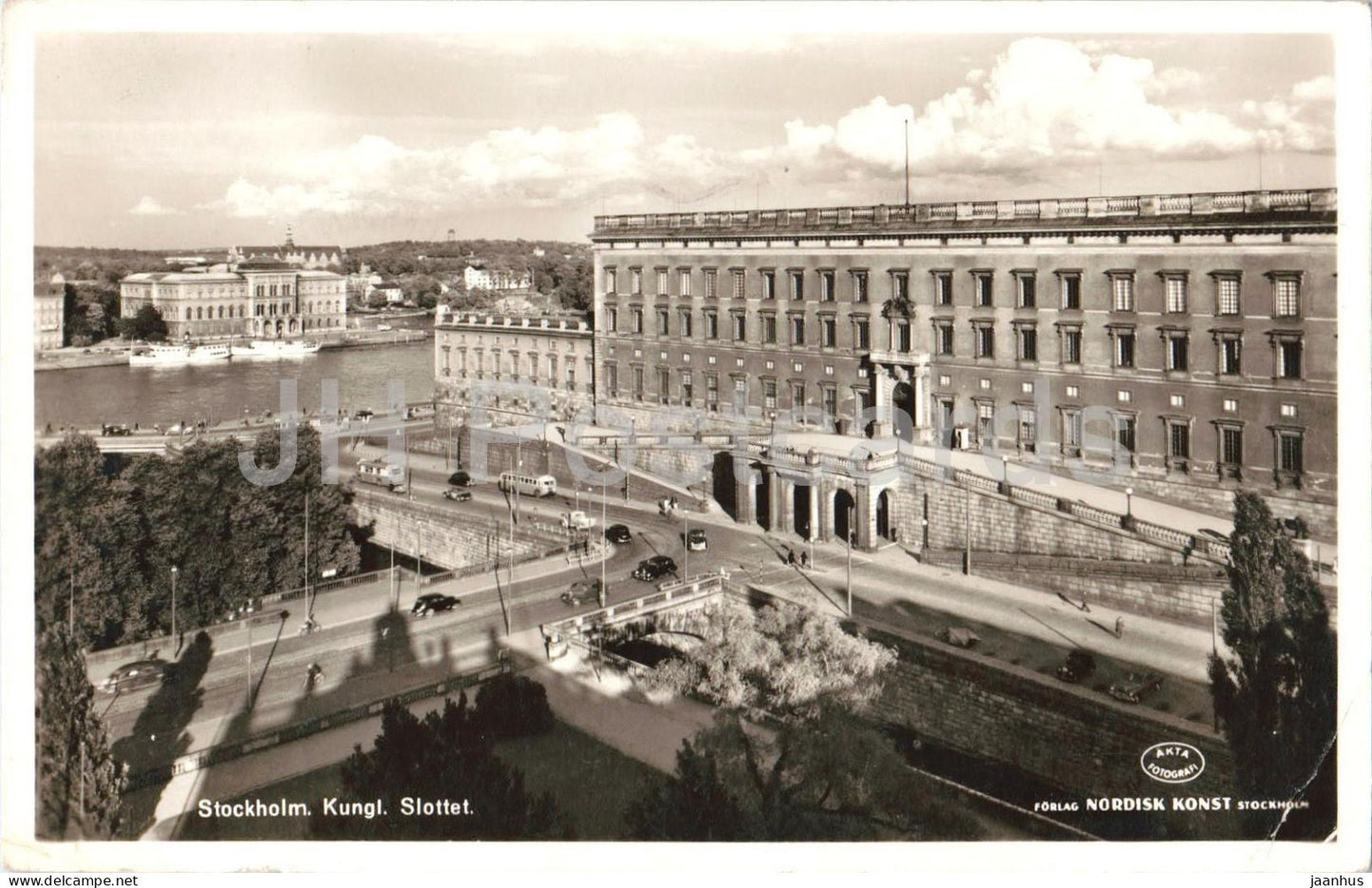 Stockholm - Kungl Slottet - Royal Palace - AKTA fotograf - old postcard - 1950 - Sweden - used - JH Postcards