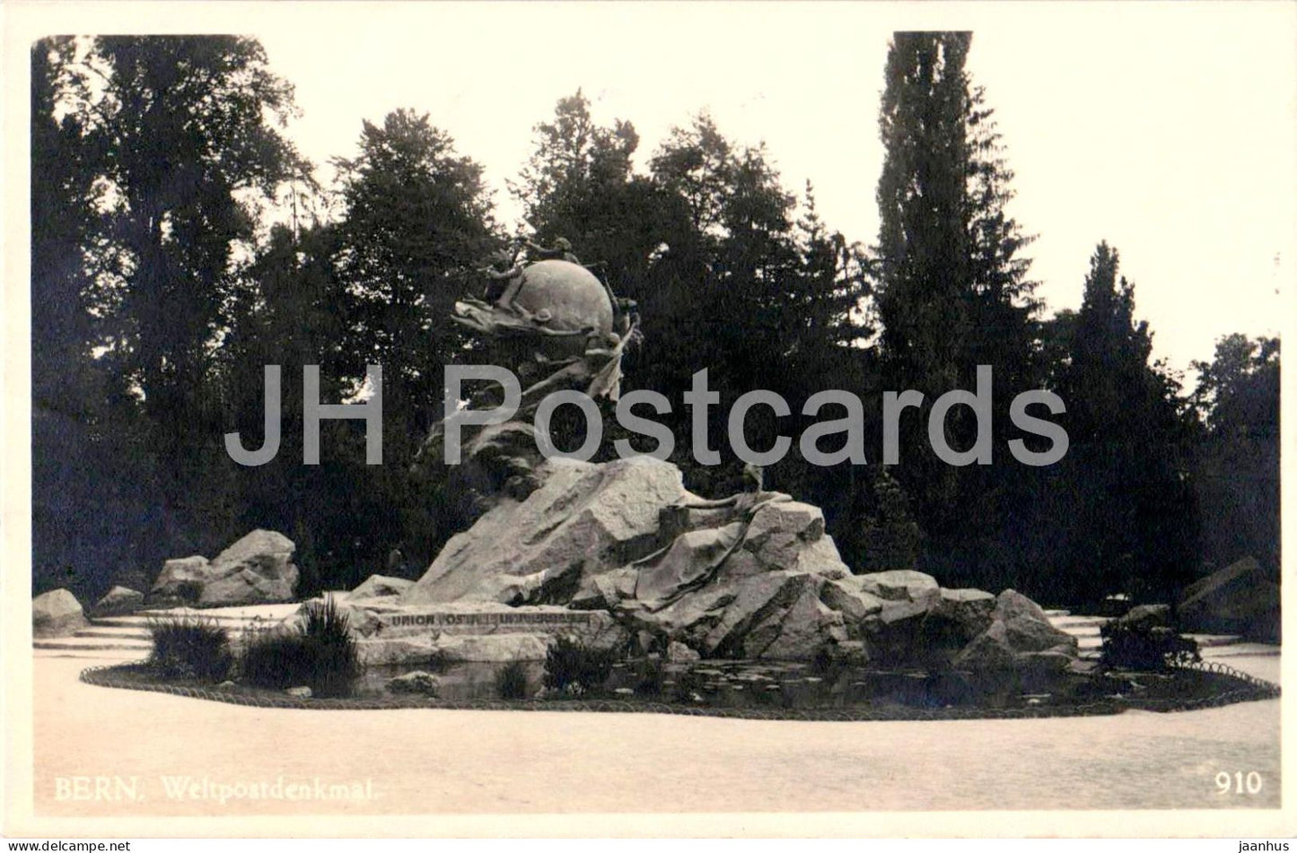 Bern - Weltpostdenkmal - monument - 910 - old postcard - 1930s - Switzerland - unused - JH Postcards