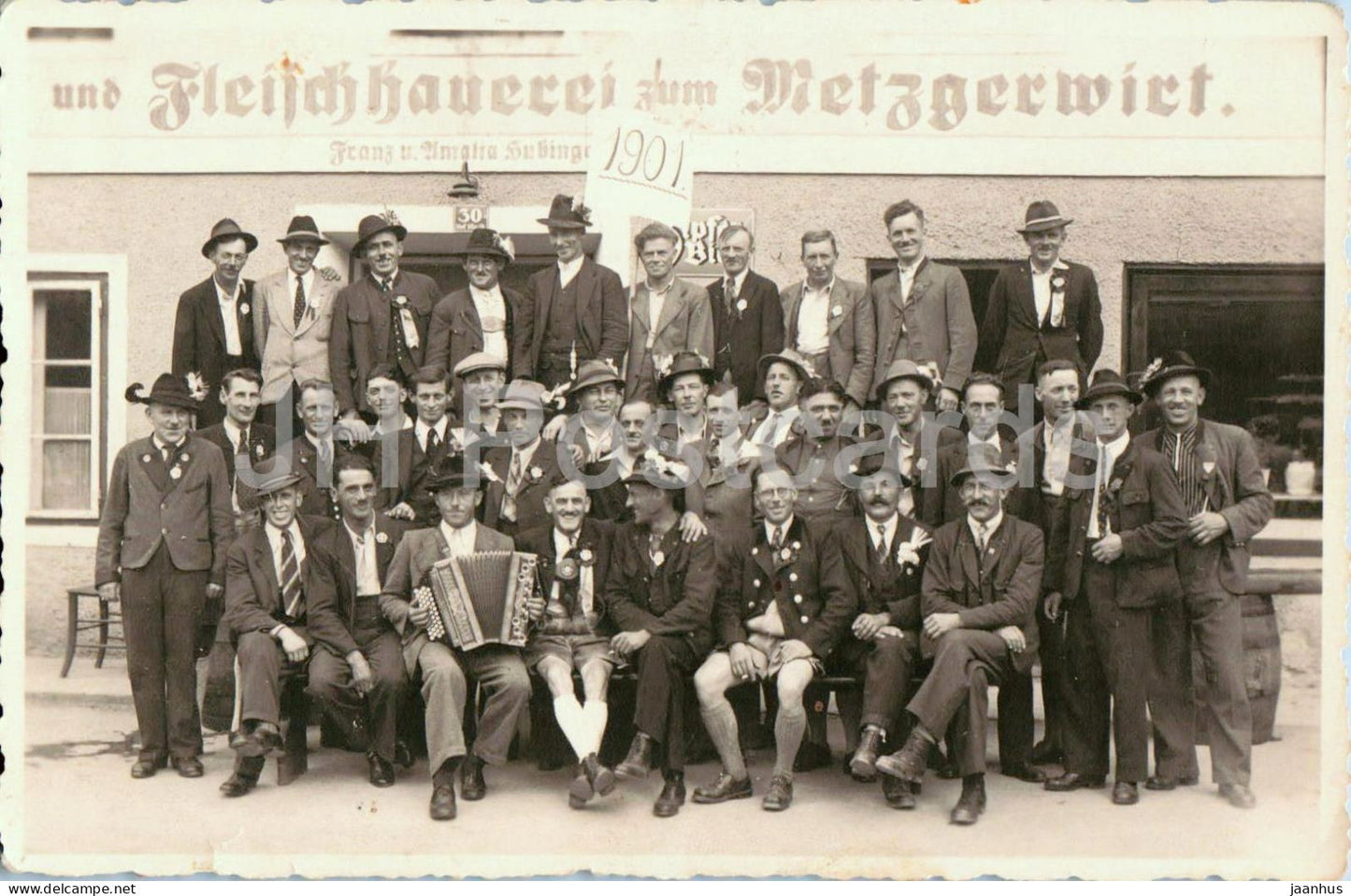 Bischofshofen - Gasthaus und Fleischhauerei zum Metzgerwirt 1901 - men - photo - old postcard - 1930s - Austria - unused - JH Postcards