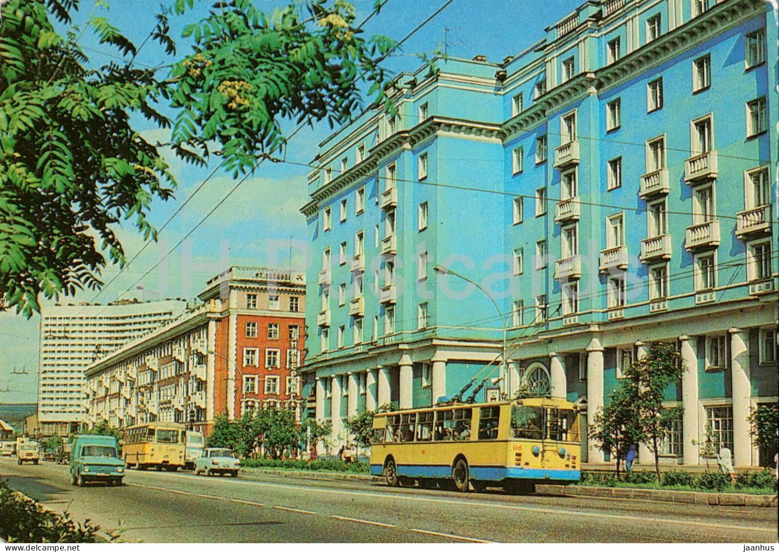 Murmansk - Lenin prospekt - bus - trolleybus - car Moskvich - avenue - postal stationery - 1983 - Russia USSR - unused - JH Postcards