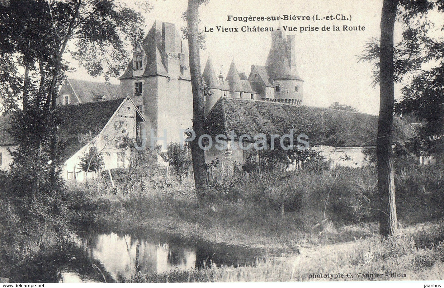 Fougeres sur Bievre - Le Vieux Chateau - Vue Prise de la Route - castle - old postcard - France - unused