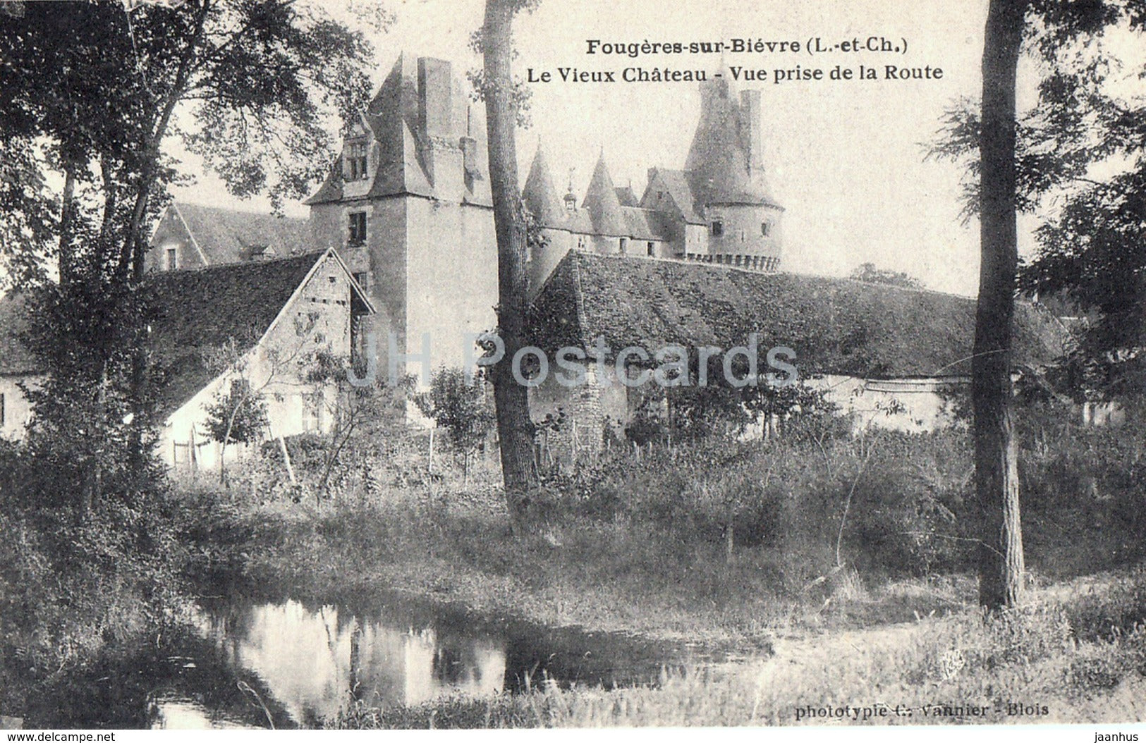 Fougeres sur Bievre - Le Vieux Chateau - Vue Prise de la Route - castle - old postcard - France - unused