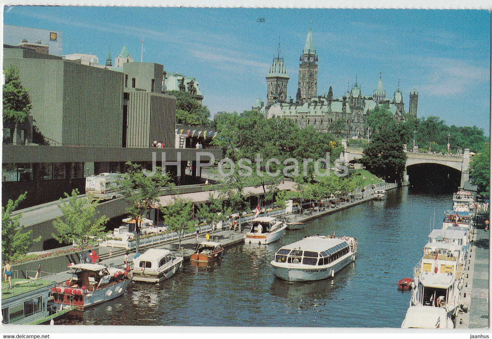 Ottawa - Rideau Canal and Parliament building - boat - 2002 - Canada - used - JH Postcards