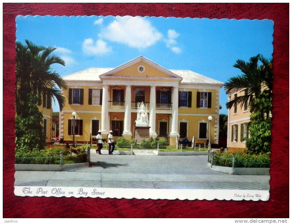 Nassau in the Bahamas - The Post Office on Bay street - statue of Queen Victoria - 1964 - Bahamas - unused - JH Postcards