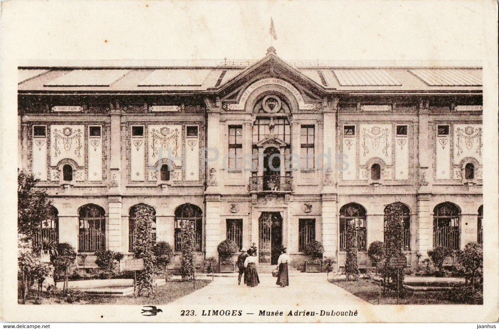 Limoges - Musee Adrien Dubouche - museum - 223 - old postcard - France - unused - JH Postcards