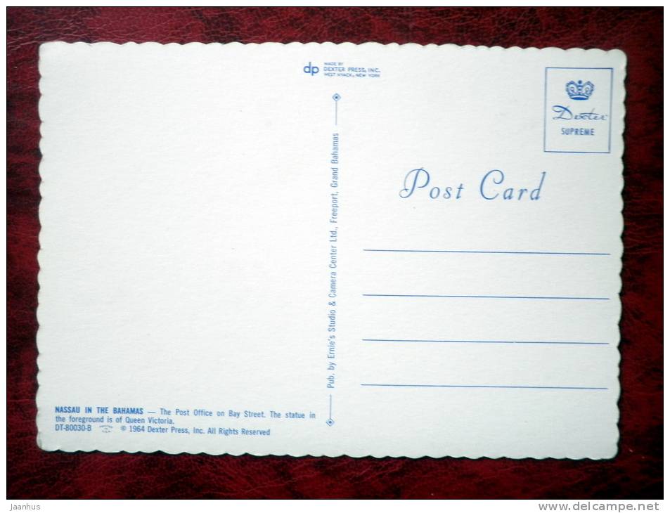 Nassau in the Bahamas - The Post Office on Bay street - statue of Queen Victoria - 1964 - Bahamas - unused - JH Postcards