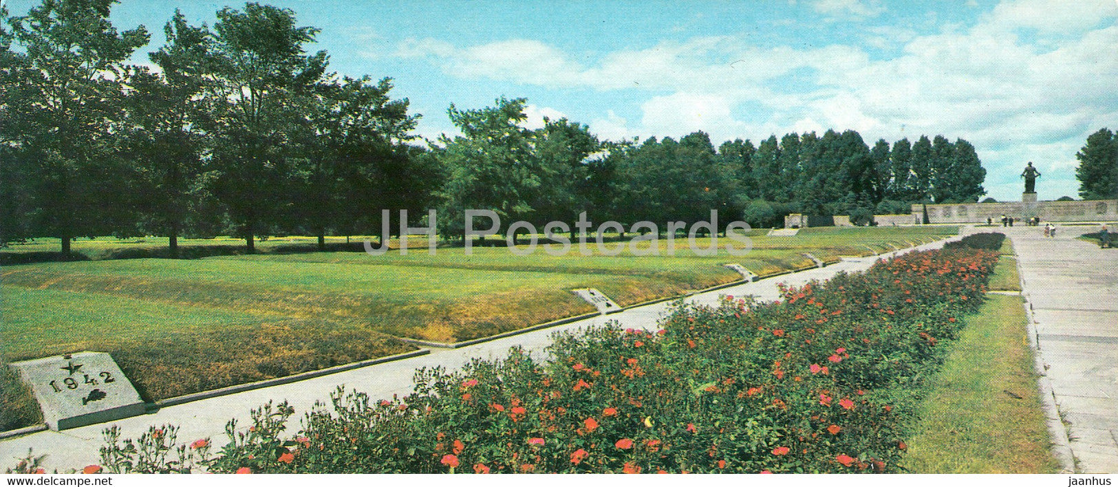 Piskaryovskoye Memorial Cemetery - Granite Tombstones on the mass graves - 1985 - Russia USSR - unused - JH Postcards