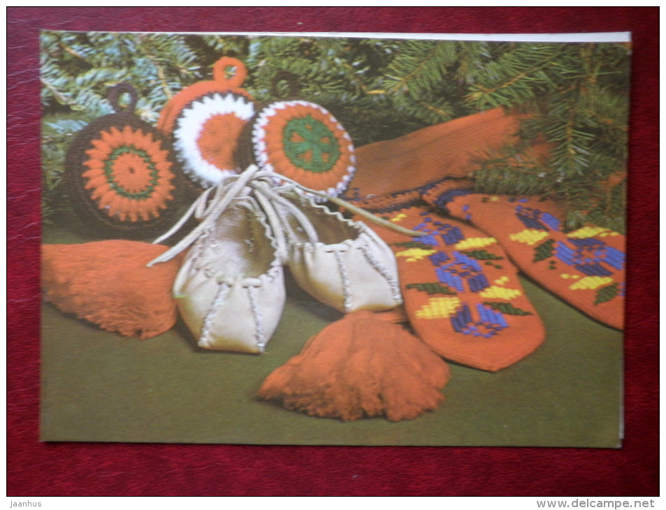 New Year Greeting card - leather shoes - mittens - 1983 - Estonia USSR - unused - JH Postcards