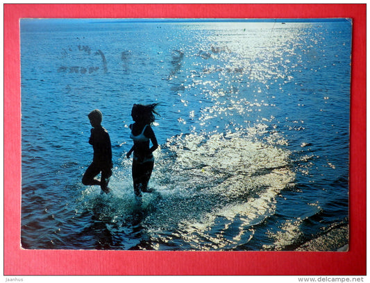 beach - sea - women - 429 - Finland - sent from Finland Turku to Estonia USSR 1977 - JH Postcards