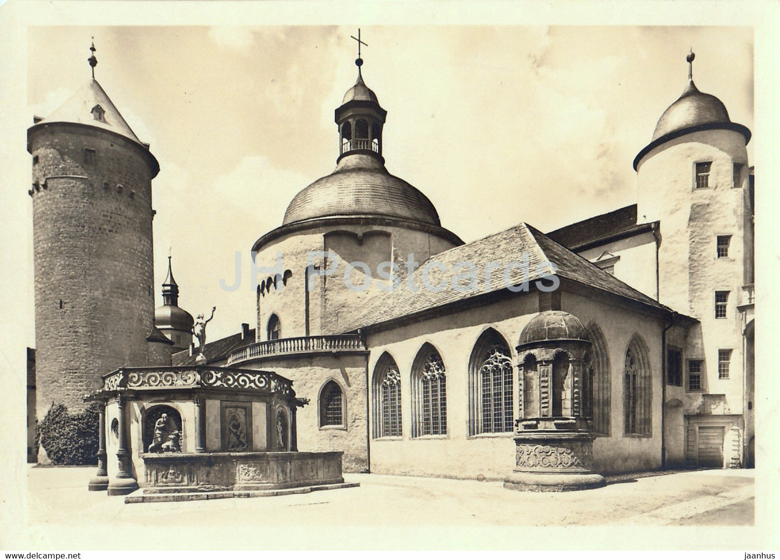 Wurzburg - Festung Marienberg - Blick in den Burghof mit Marienkirche - old postcard - Germany - unused - JH Postcards