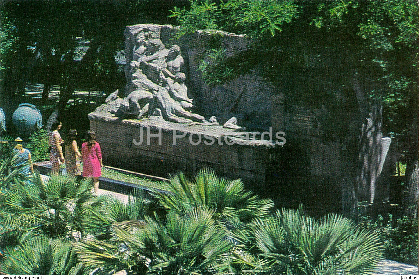 Baku - monument to 26 Baku Commissars - 1972 - Azerbaijan USSR - unused - JH Postcards