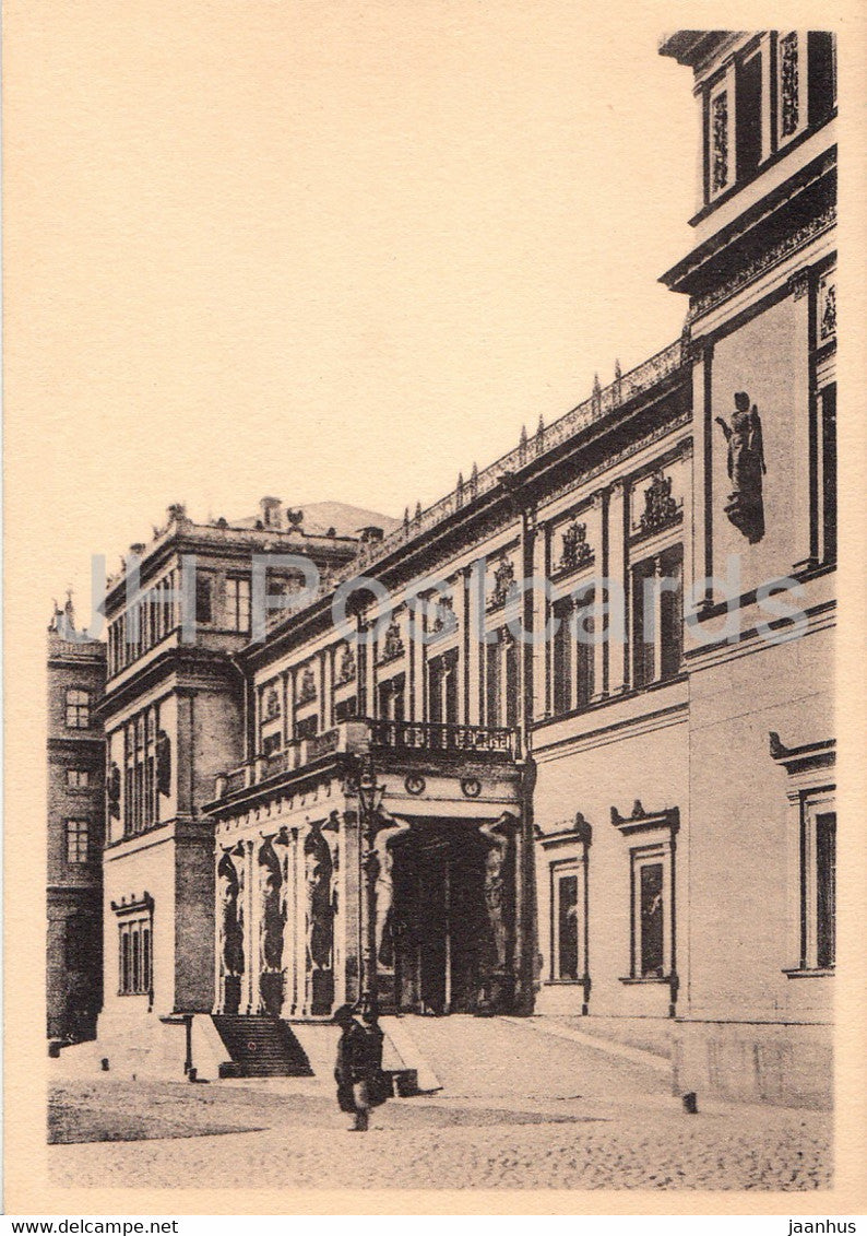 Leningrad - St Petersburg - State Hermitage - Main Entrance from Khalturin street - old postcard - Russia USSR - unused - JH Postcards