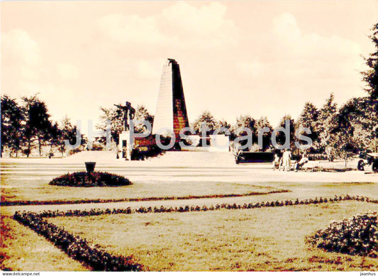 Ostrava - Pamatnik hrdinu - Monument of a hero - Czech Repubic - Czechoslovakia - used - JH Postcards