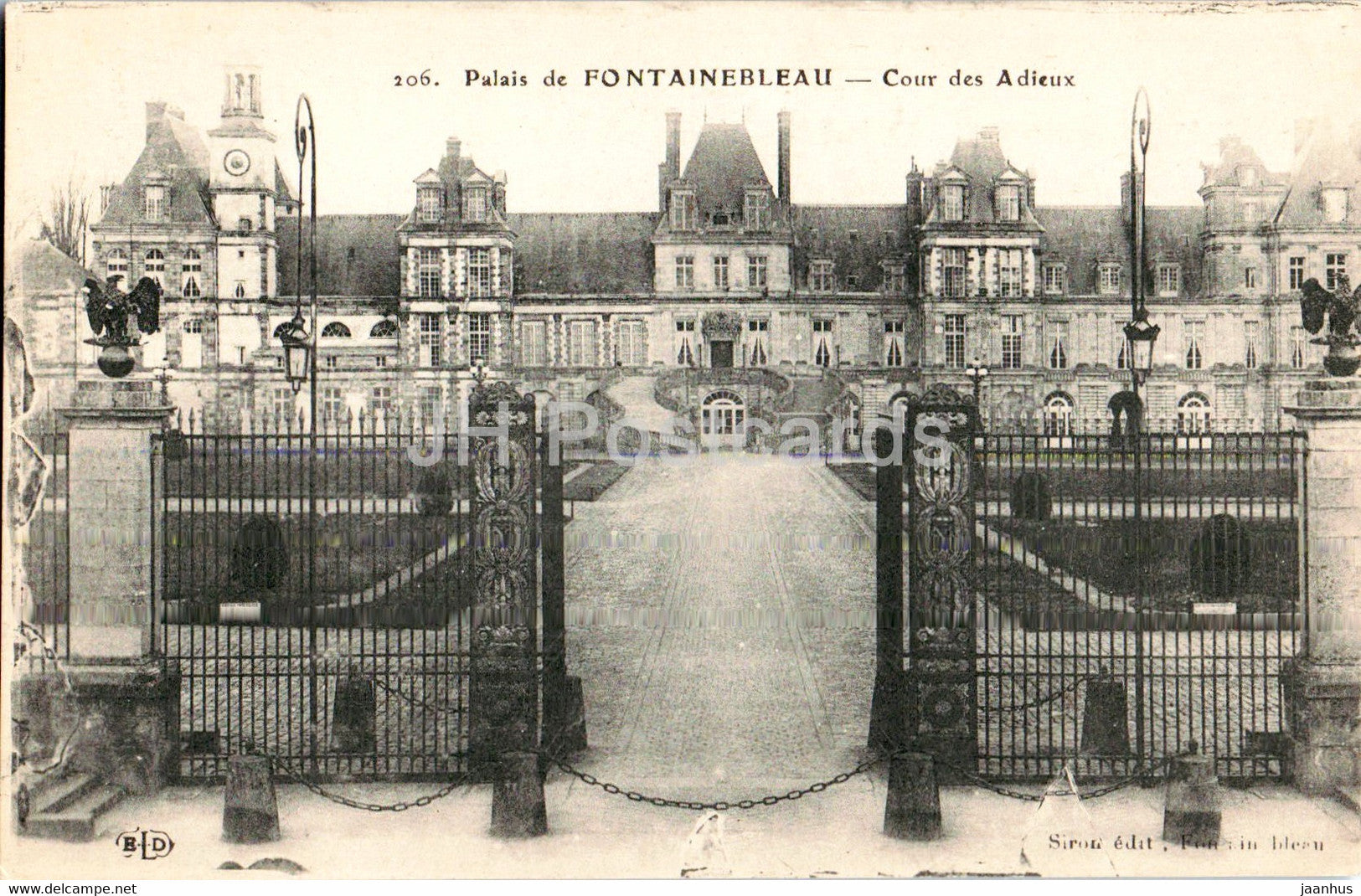 Palais de Fontainebleau - Cour des Adieux - 206 - old postcard - France - unused - JH Postcards