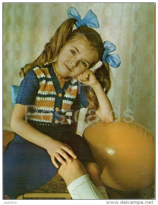 Blouse - 1 - girl - knitting - children's fashion - large format card - 1985 - Russia USSR - unused - JH Postcards