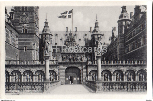 Frederiksborg Slot - old postcard - Denmark - unused - JH Postcards