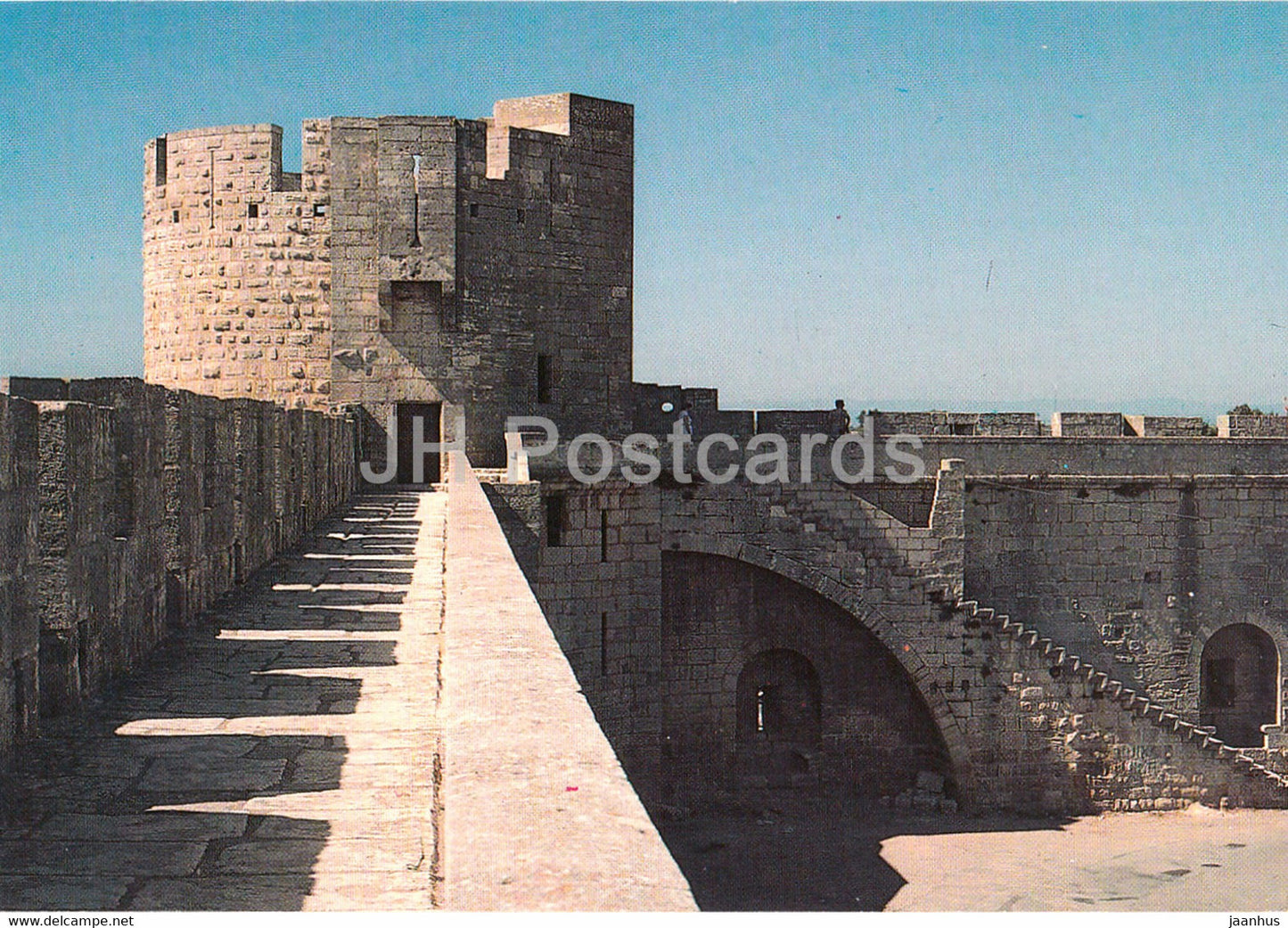 Aigues Mortes - Les Remparts - vue interieure - Chemin de Ronde - 13404 - France - unused - JH Postcards