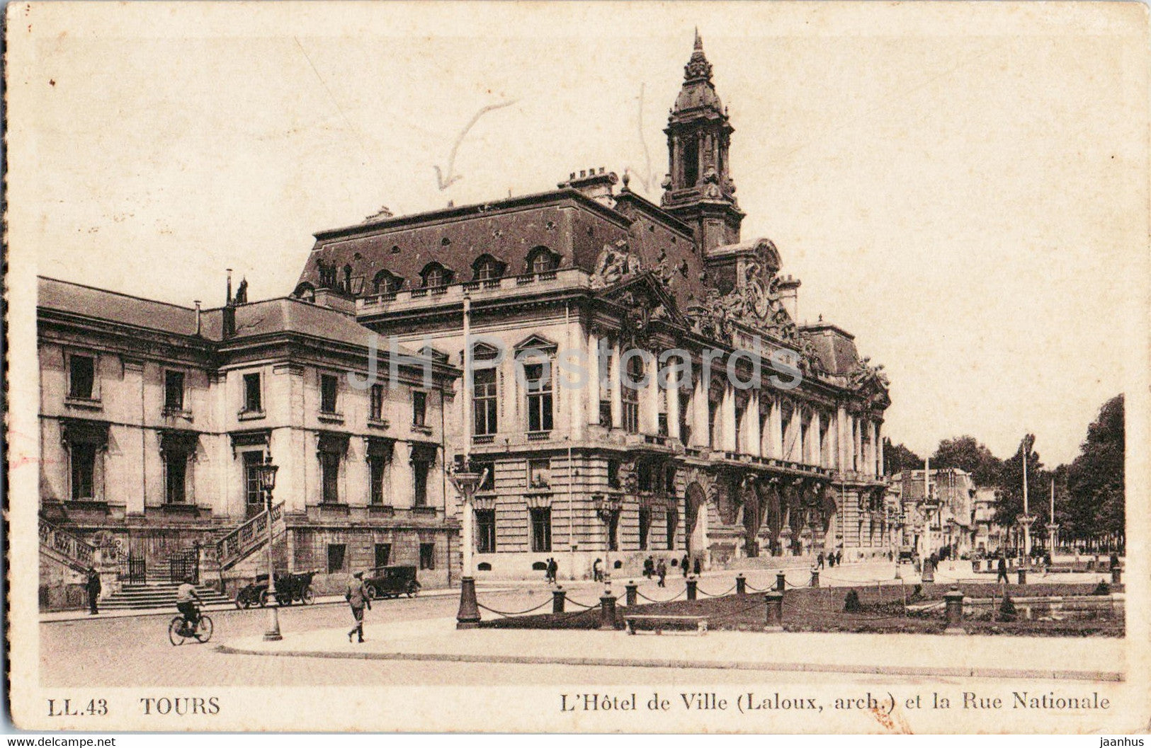 Tours - L'Hotel de Ville et la Rue Nationale - 43 - old postcard - 1946 - France - used - JH Postcards
