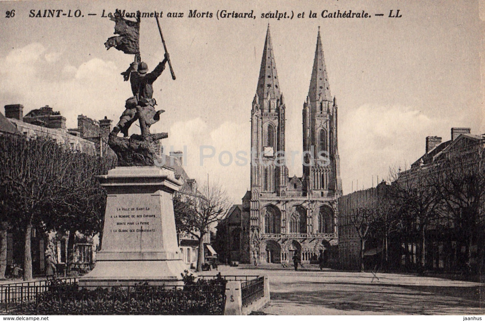 Saint-Lo - Le Monument aux Morts et la Cathedrale - 26 - 1940 - old postcard - France - used - JH Postcards
