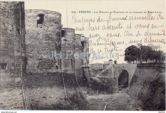 Angers - Les Douves du Chateau et le Passage du Pont-Levis - castle - 300 - old postcard - France - used - JH Postcards