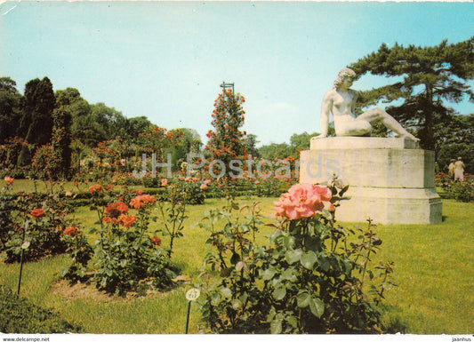 Paris - Le Parc de Bagatelle - park - France - used - JH Postcards