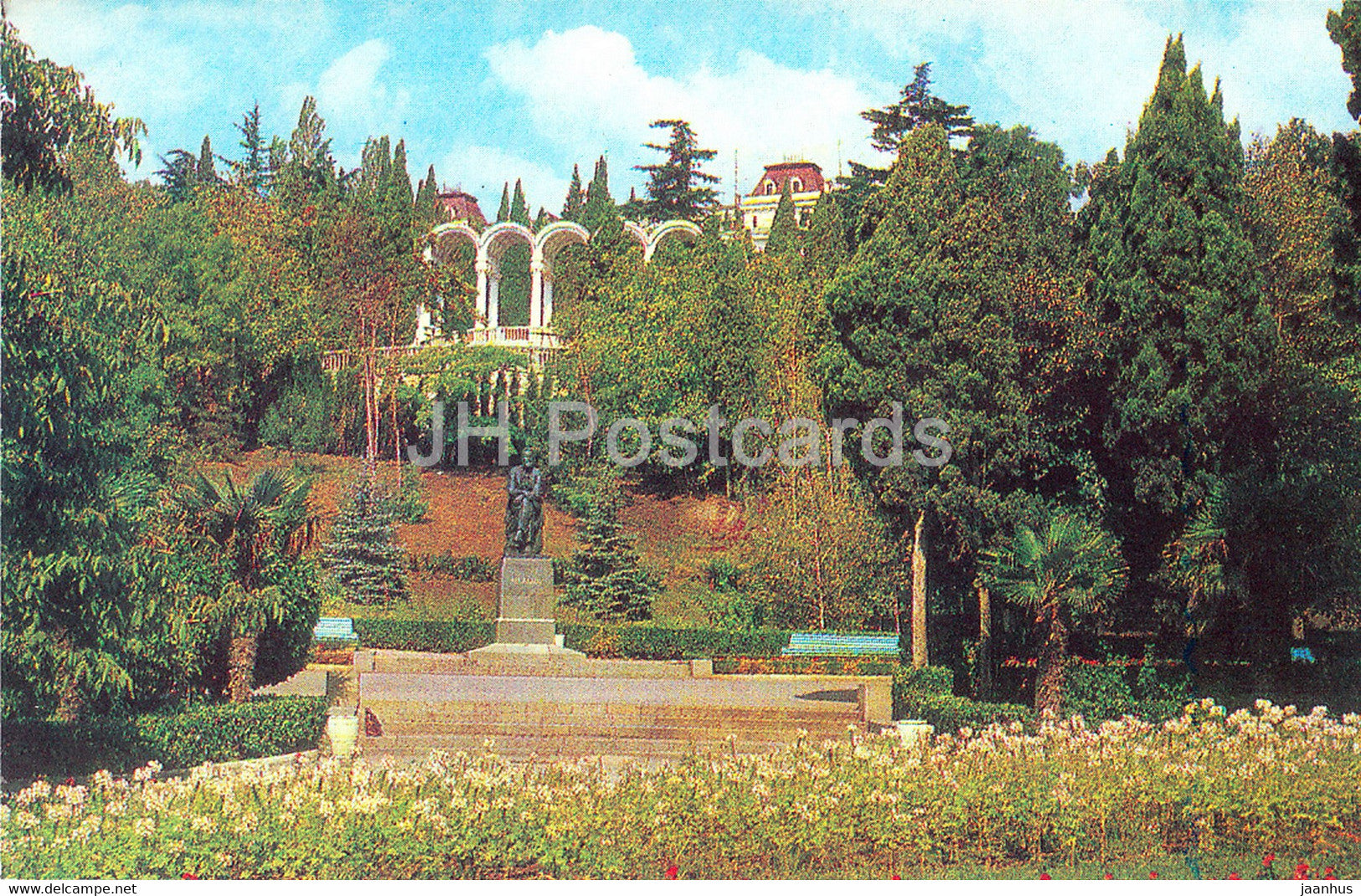 Yalta - Crimea - Gagarin park - monument to Chekhov - 1977 - Ukraine USSR - unused - JH Postcards