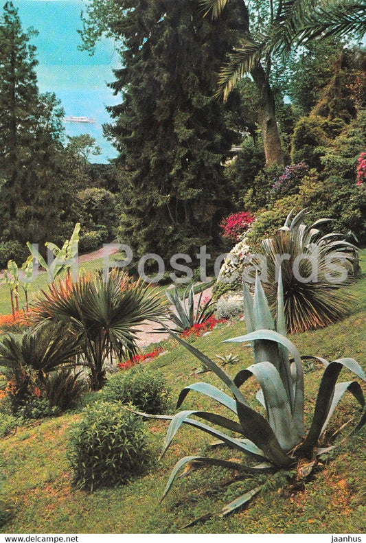 Lago di Como - Nel parco di Villa Carlotta - Park of Villa Carlotta - flowers - Italy - Italia - unused - JH Postcards
