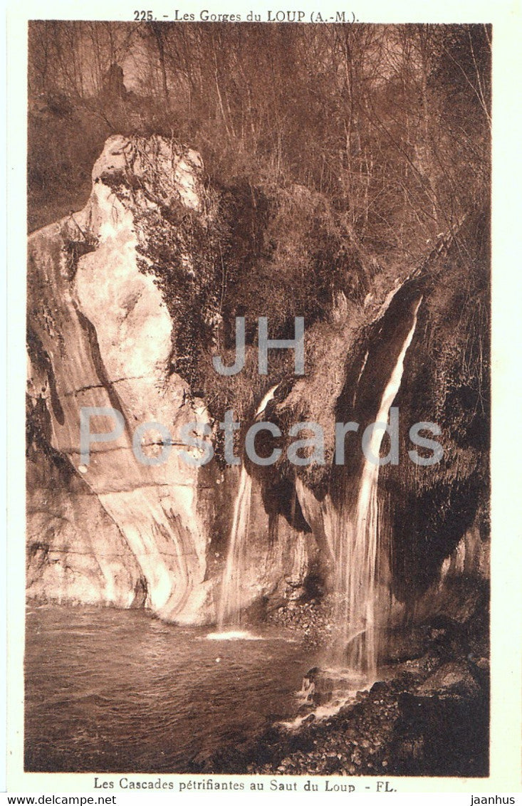 Les Cascades petrifiantes au Saut du Loup - old postcard - France - unused - JH Postcards