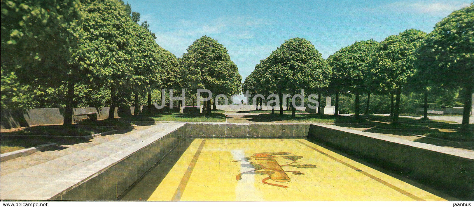 Piskaryovskoye Memorial Cemetery - Memorial Complex - Decorative Pool - 1985 - Russia USSR - unused - JH Postcards