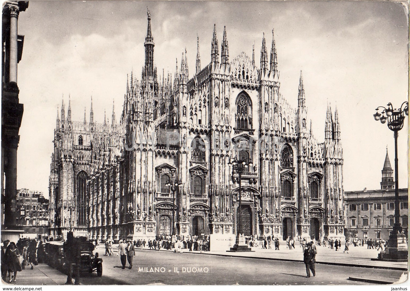 Milano - Milan - il Duomo - cathedral - old car - 103 - Italy - 1950 - used - JH Postcards