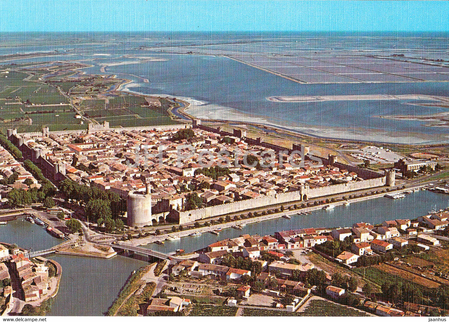 Aigues Mortes - Vue Aerienne de la Cite de St Louis - 30220 - France - unused - JH Postcards