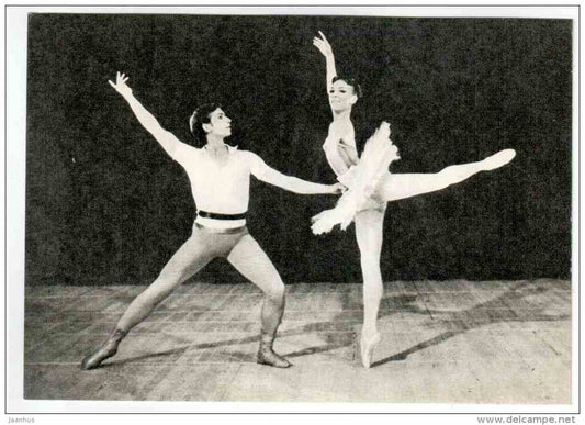 N. Sorokina as Jeanne and Yu , Vladimirov as Philippe - Flame of Paris - Soviet ballet - 1970 - Russia USSR - unused - JH Postcards