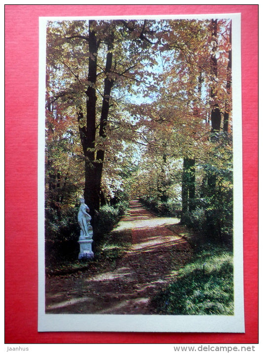 A Walk in the French Park - Town of Pushkin - The Parks at Pushkin - 1971 - Russia USSR - unused - JH Postcards