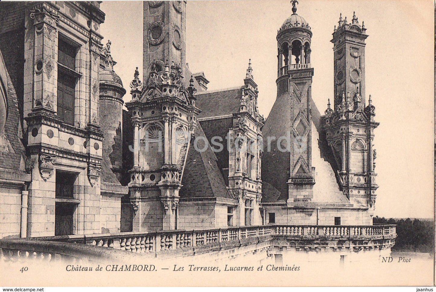 Chateau de Chambord - Les Terrasses - Lucarnes et Cheminees - castle - 40 - old postcard - France - unused