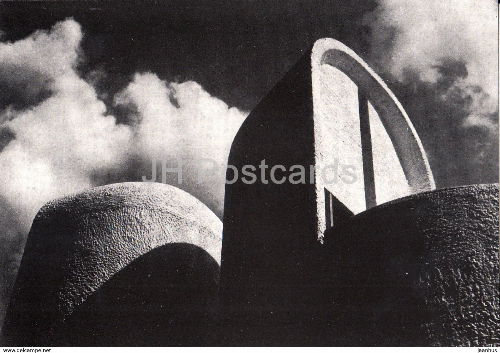 Ronchamp - Chapelle de Notre Dame du Haut - Levant Couchant - France - unused - JH Postcards