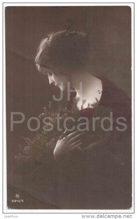 woman - lady - 5910/5 - circulated in Estonia 1930 - JH Postcards