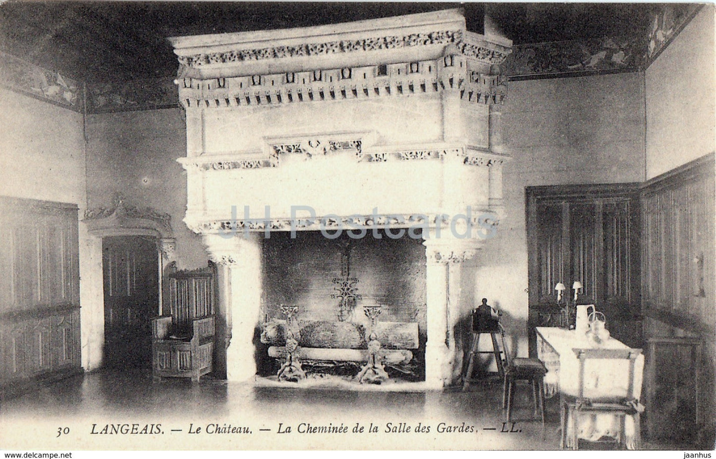 Langeais - Le Chateau - La Cheminee de la Salle des Gardes - castle - 30 - old postcard - France - unused