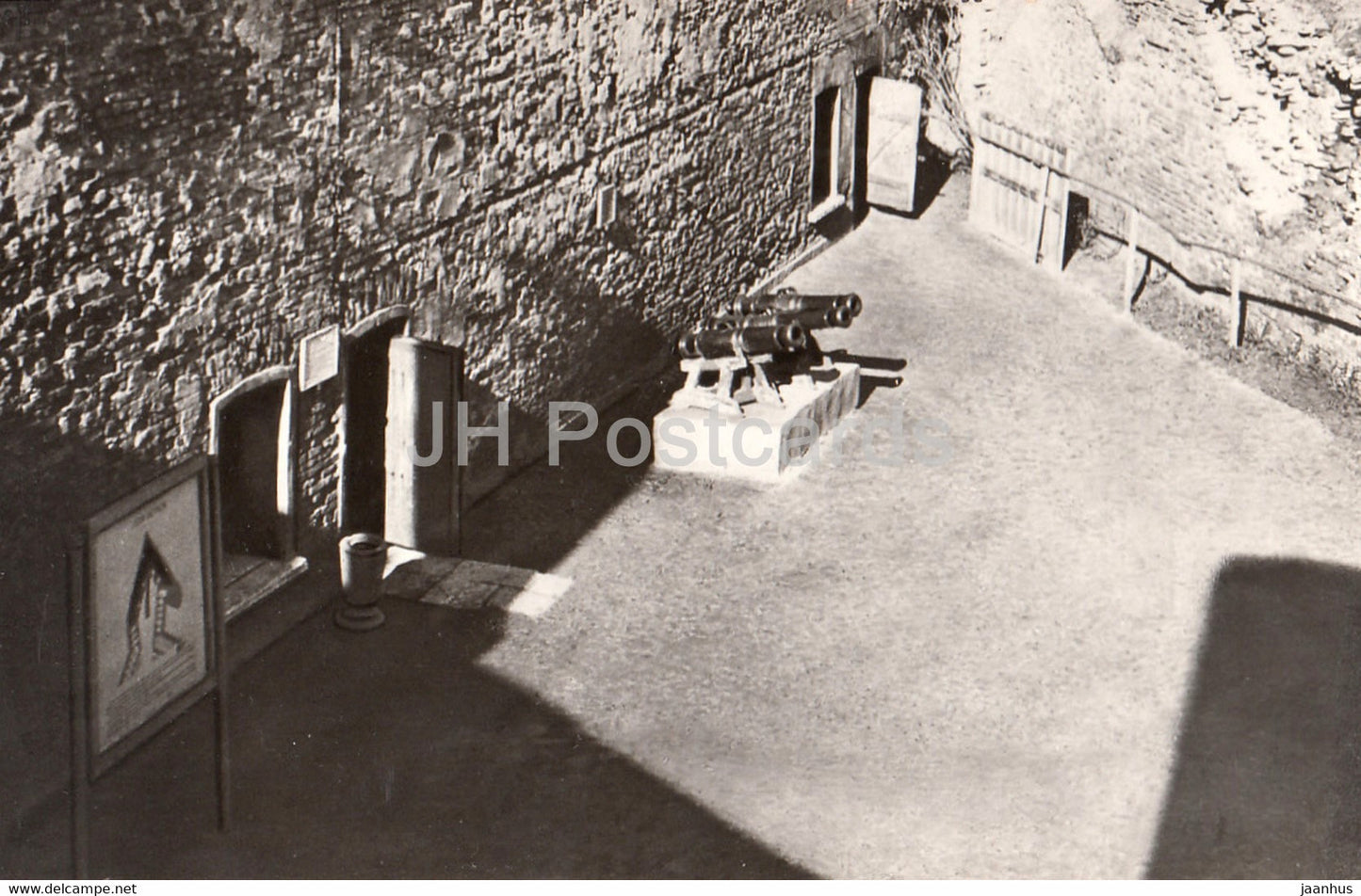 Leningrad - St Petersburg - Peter and Paul Fortress - Zotov Bastion - 1985 - Russia USSR - unused - JH Postcards