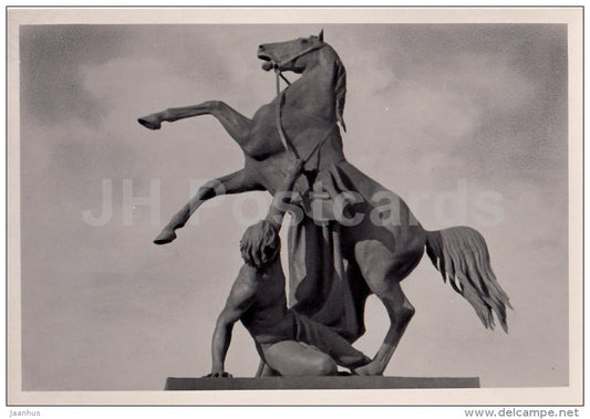 Anichkov bridge sculpture - 1 - horse - Leningrad - St. Petersburg - photo card - 1961 - Russia USSR - unused - JH Postcards