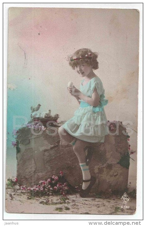 Easter Greeting Card - girl - chicken - 4781 - circulated in Estonia 1923 - JH Postcards