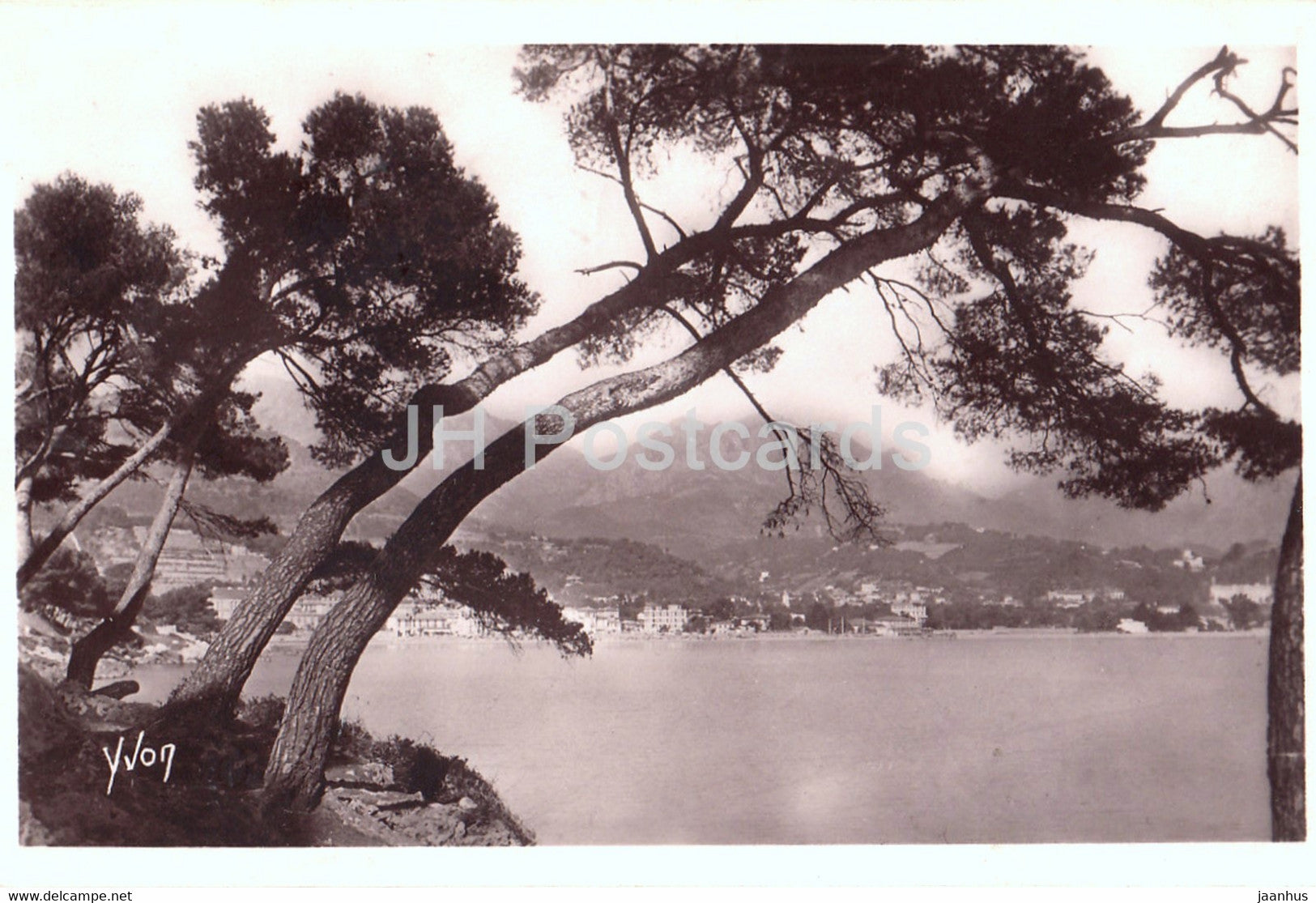 Menton - Vue prise du Cap Martin - 17 - old postcard - 1933 - France - used - JH Postcards