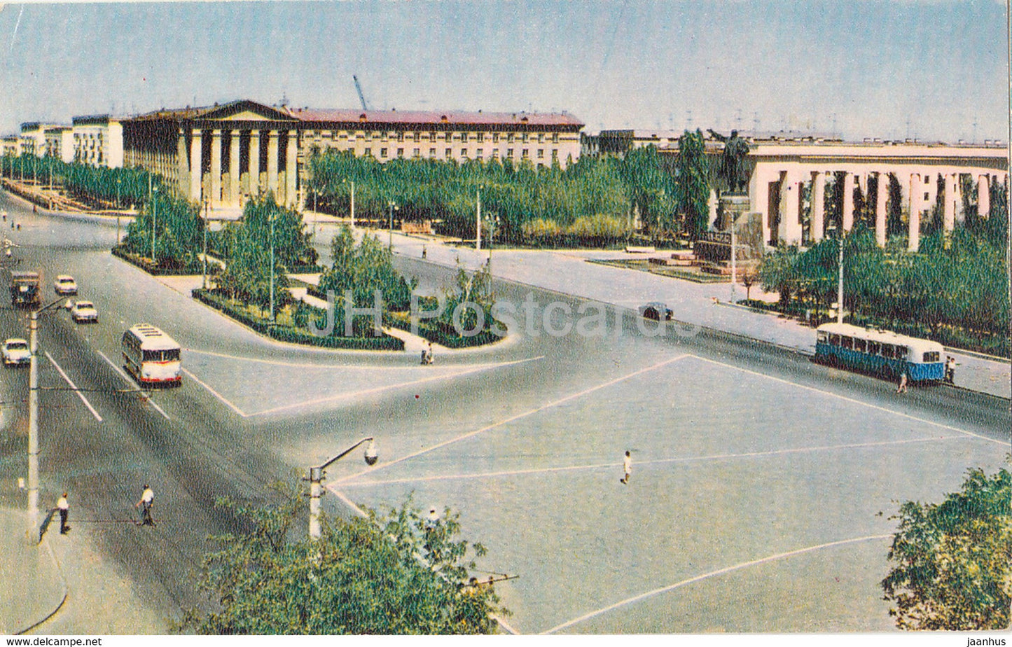 Volgograd - Lenin Square - bus - 1970 - Russia USSR - used - JH Postcards