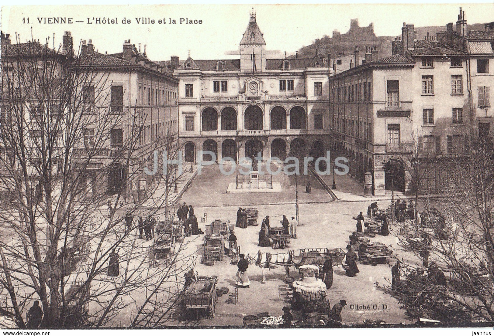 Vienne - L'Hotel de Ville et la Place - 11 - old postcard - France - unused - JH Postcards