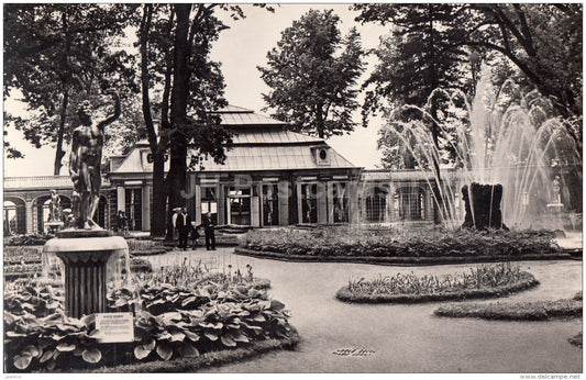 palace Monplaisir - fountains - Petrodvorets - 1967 - Russia USSR - unused - JH Postcards