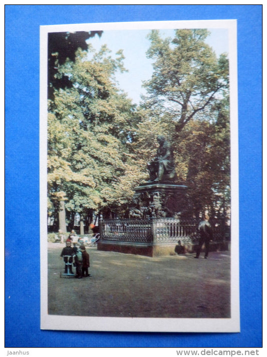 monument to I. Krylov - The Summer Gardens - Leningrad - St. Petersburg - 1971 - Russia USSR - unused - JH Postcards