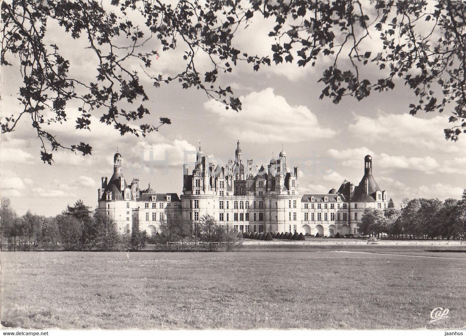Chambord - Le Chateau - castle - 1960s - France - used - JH Postcards